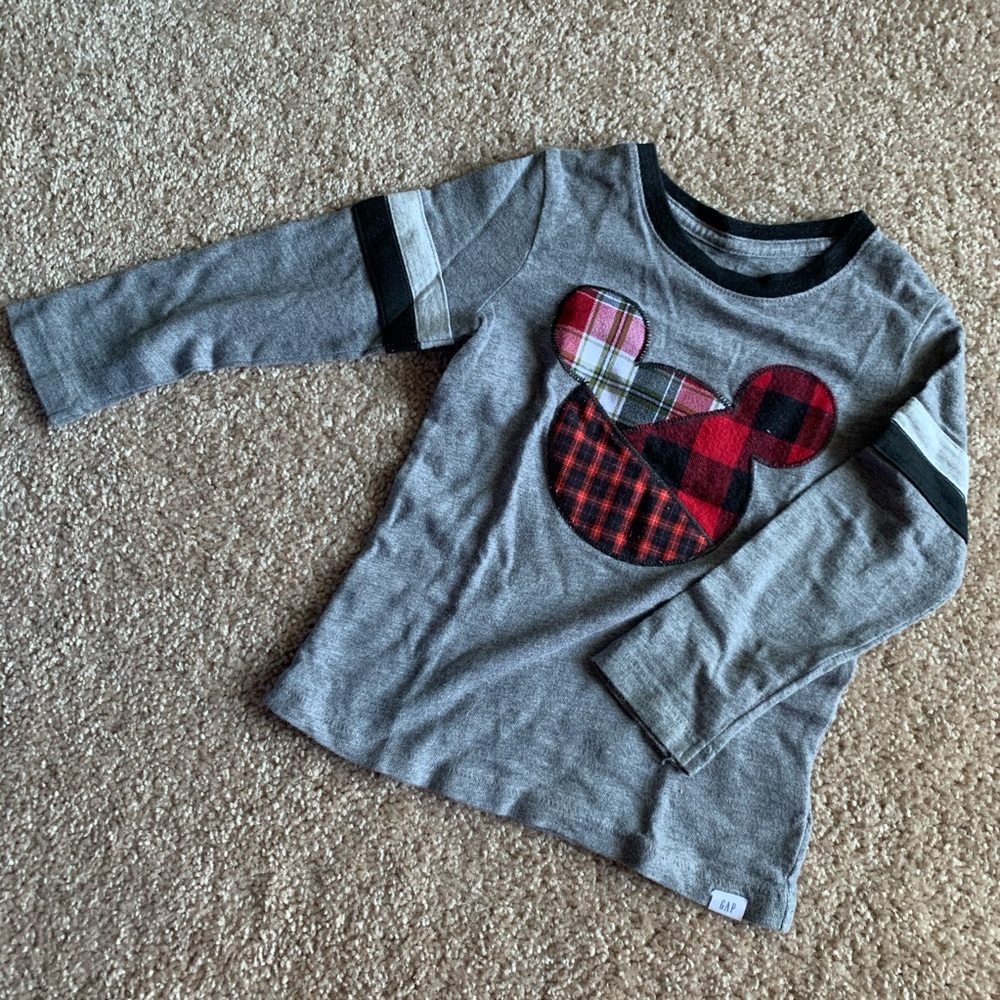 GAP 2T MICKEY MOUSE LONG SLEEVES